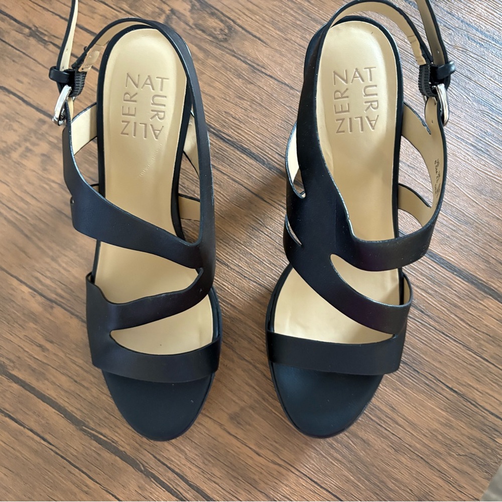 Naturalizer Women's Elegant Black Sandals